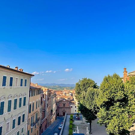 Sisters' Home - Appartamento Nel Centro Storico Con Terrazzo, Aria Condizionata E Vasca Da Bagno Siena Exteriér fotografie