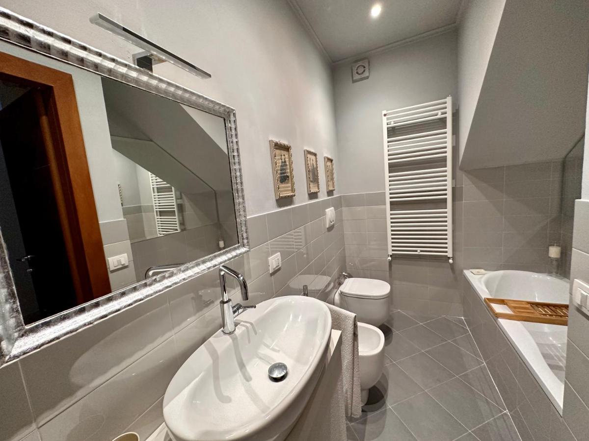 Sisters' Home - Appartamento Nel Centro Storico Con Terrazzo, Aria Condizionata E Vasca Da Bagno Siena Exteriér fotografie