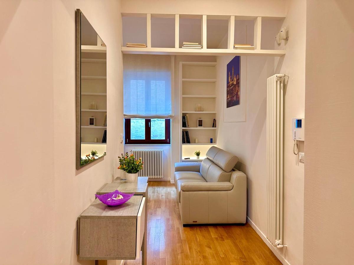 Sisters' Home - Appartamento Nel Centro Storico Con Terrazzo, Aria Condizionata E Vasca Da Bagno Siena Exteriér fotografie