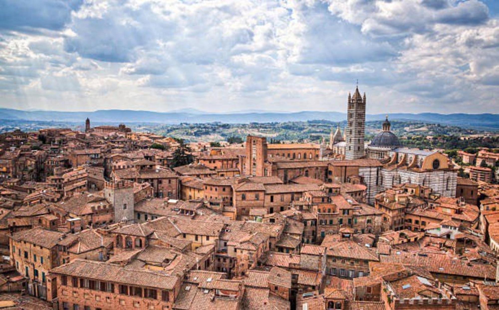 Sisters' Home - Appartamento Nel Centro Storico Con Terrazzo, Aria Condizionata E Vasca Da Bagno Siena Exteriér fotografie